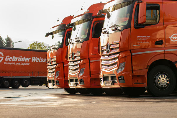 Lkw Flotte der Spedition Gebrüder Weiss